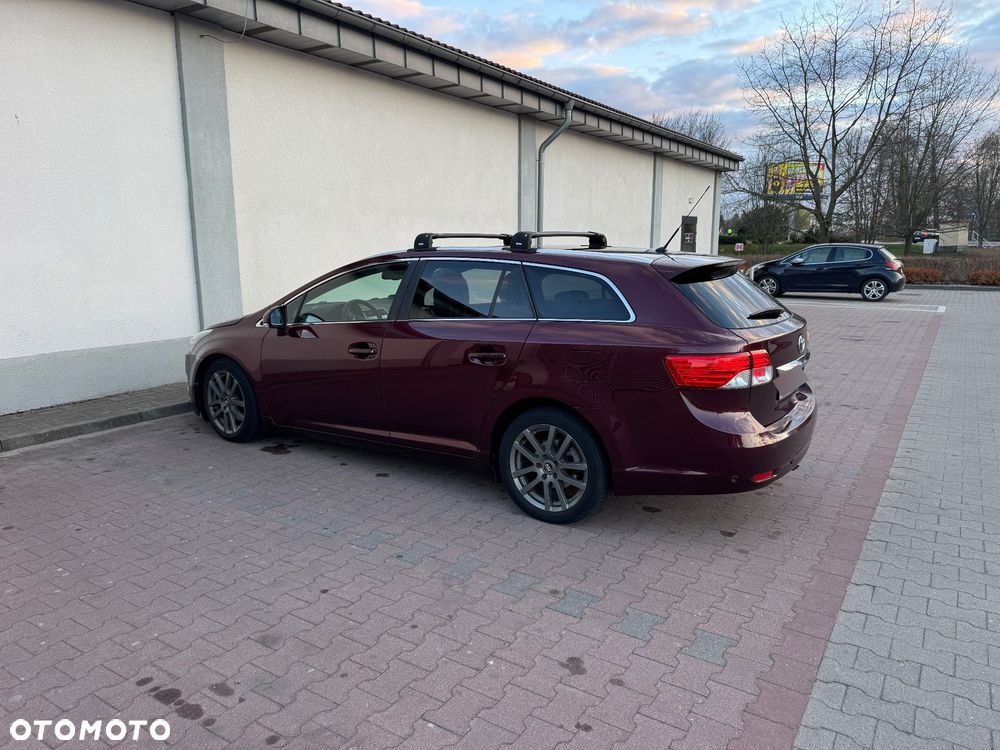 Toyota Avensis 2.2 D-4D Prestige Platinium - 10