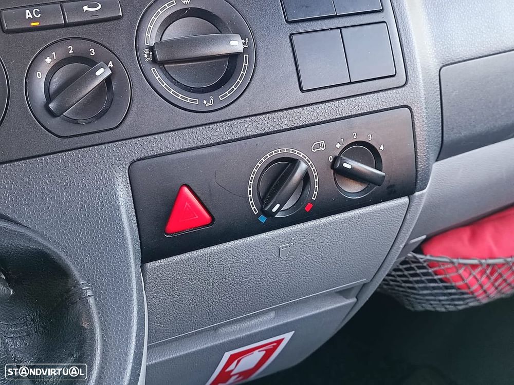 VW Transporter - 13