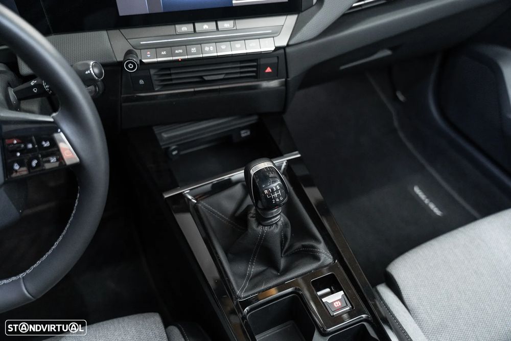 Opel Astra 1.2 T Elegance - 16