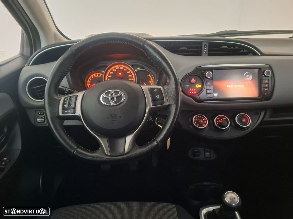 Toyota Yaris 1.0 VVT-i Comfort+P.Style - 8