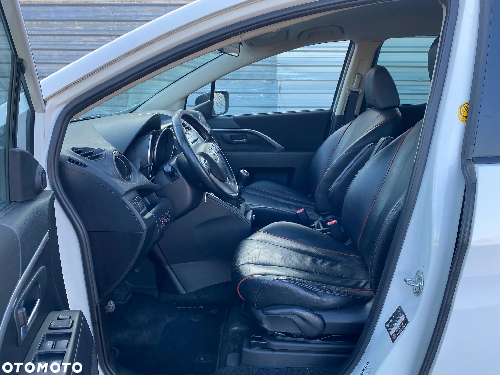 Mazda 5 - 13