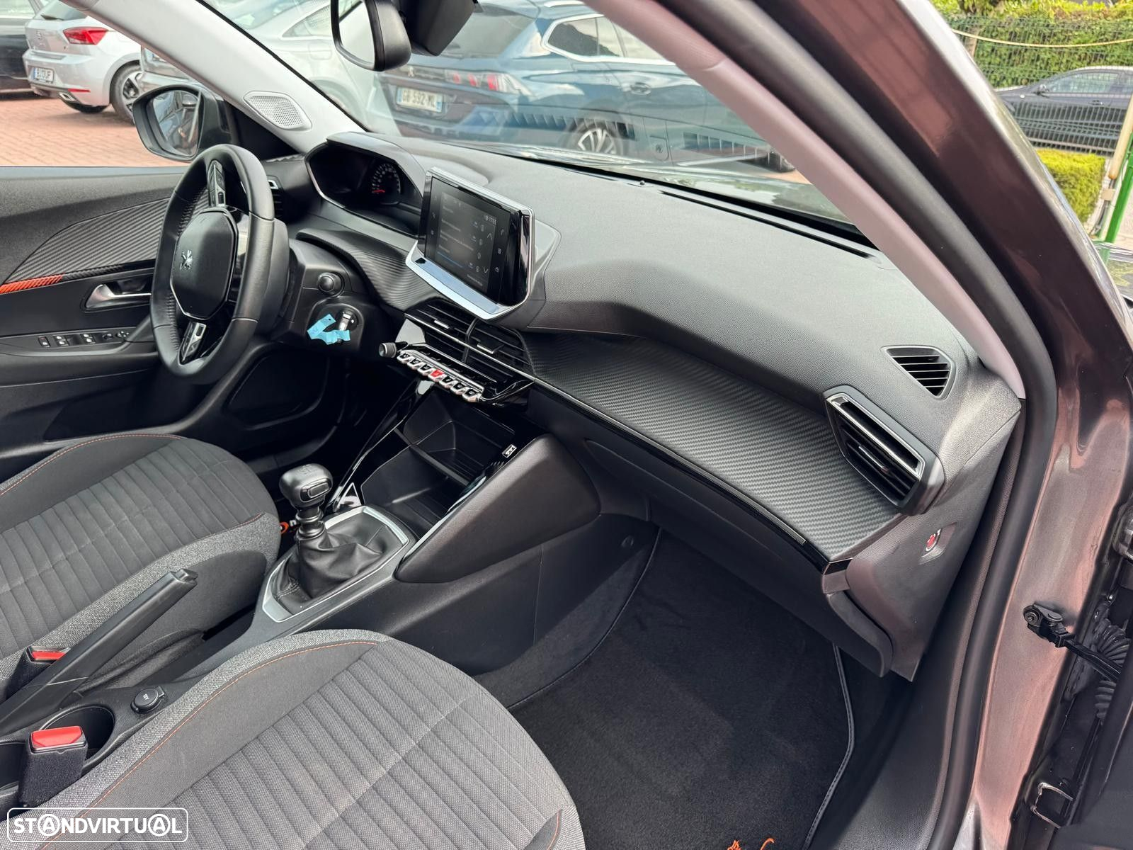 Peugeot 2008 1.2 PureTech Active - 18