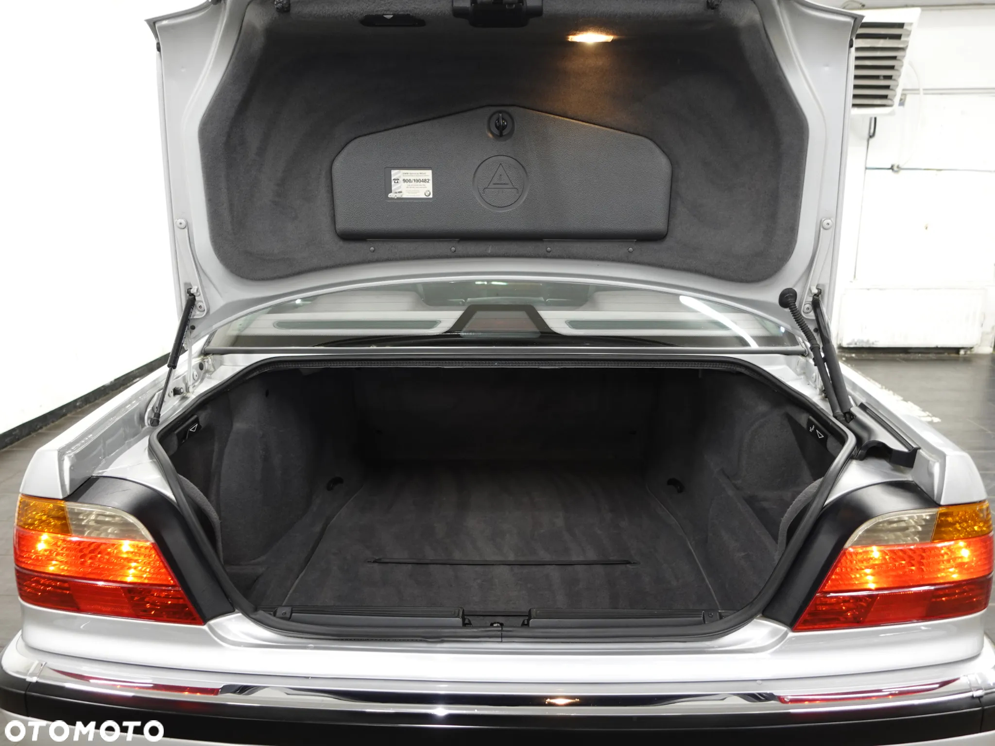 BMW Seria 7 728i - 24