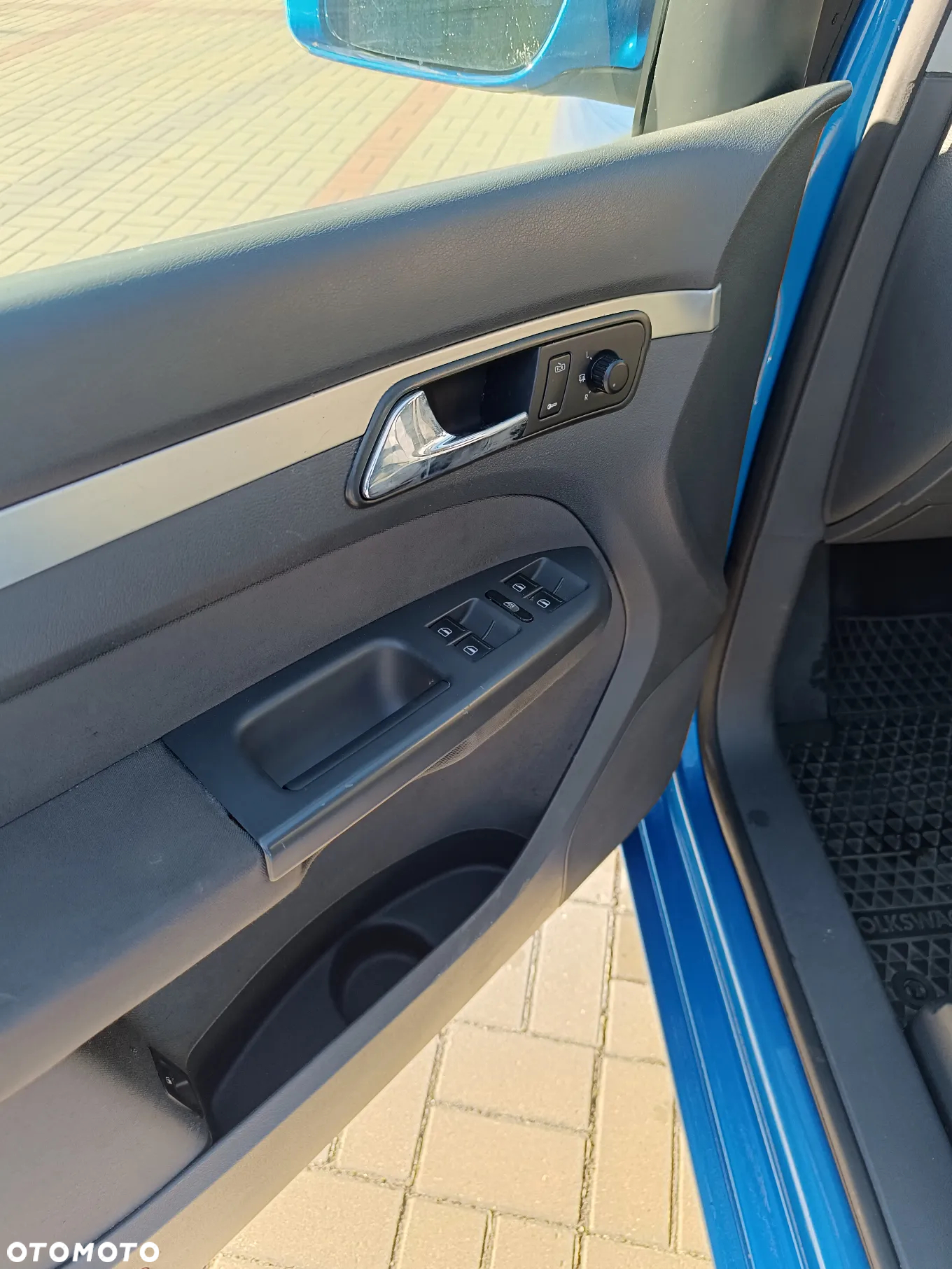 Volkswagen Touran 2.0 TDI Trendline DSG - 14