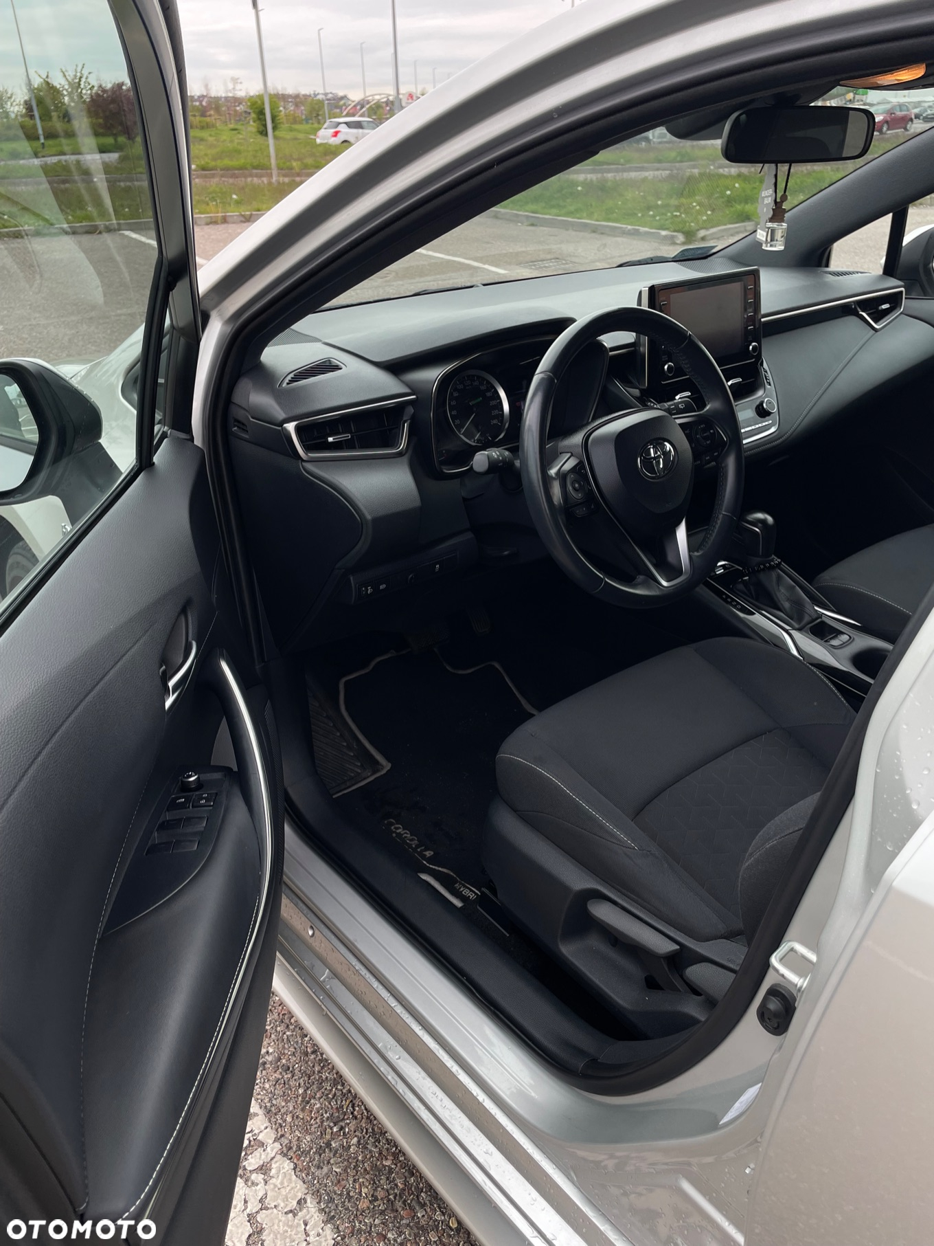 Toyota Corolla 2.0 Hybrid Comfort - 13