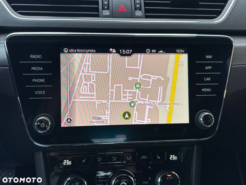 Skoda Superb 2.0 TSI Style DSG - 22