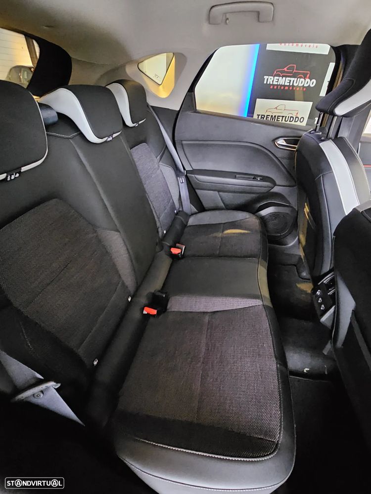 Renault Captur 1.3 TCe Exclusive EDC - 30