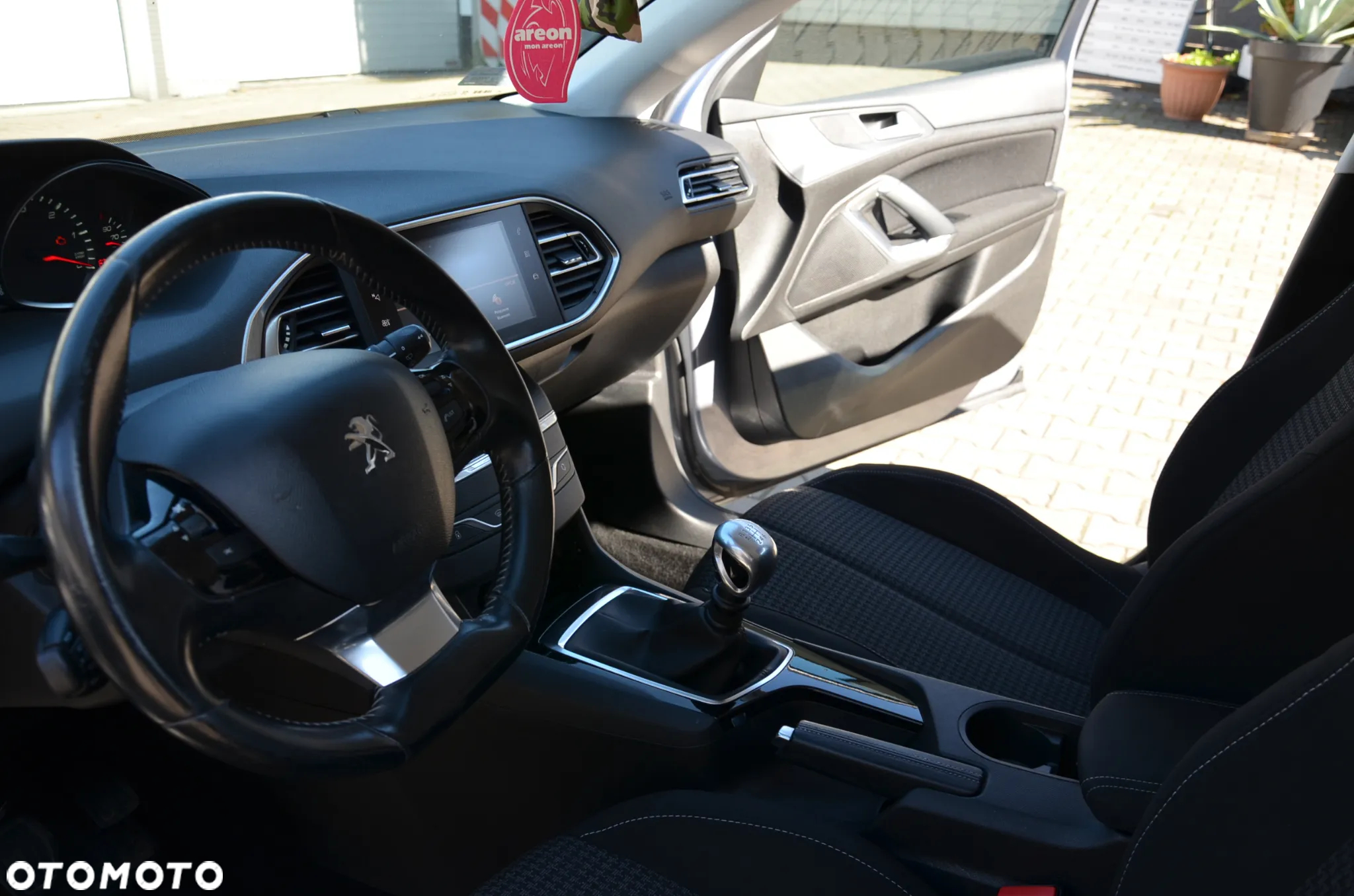 Peugeot 308 SW 1.5 BlueHDi Business Line S&S - 16