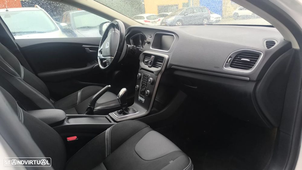 Volvo V40 1.6 D2 Eco Momentum - 14