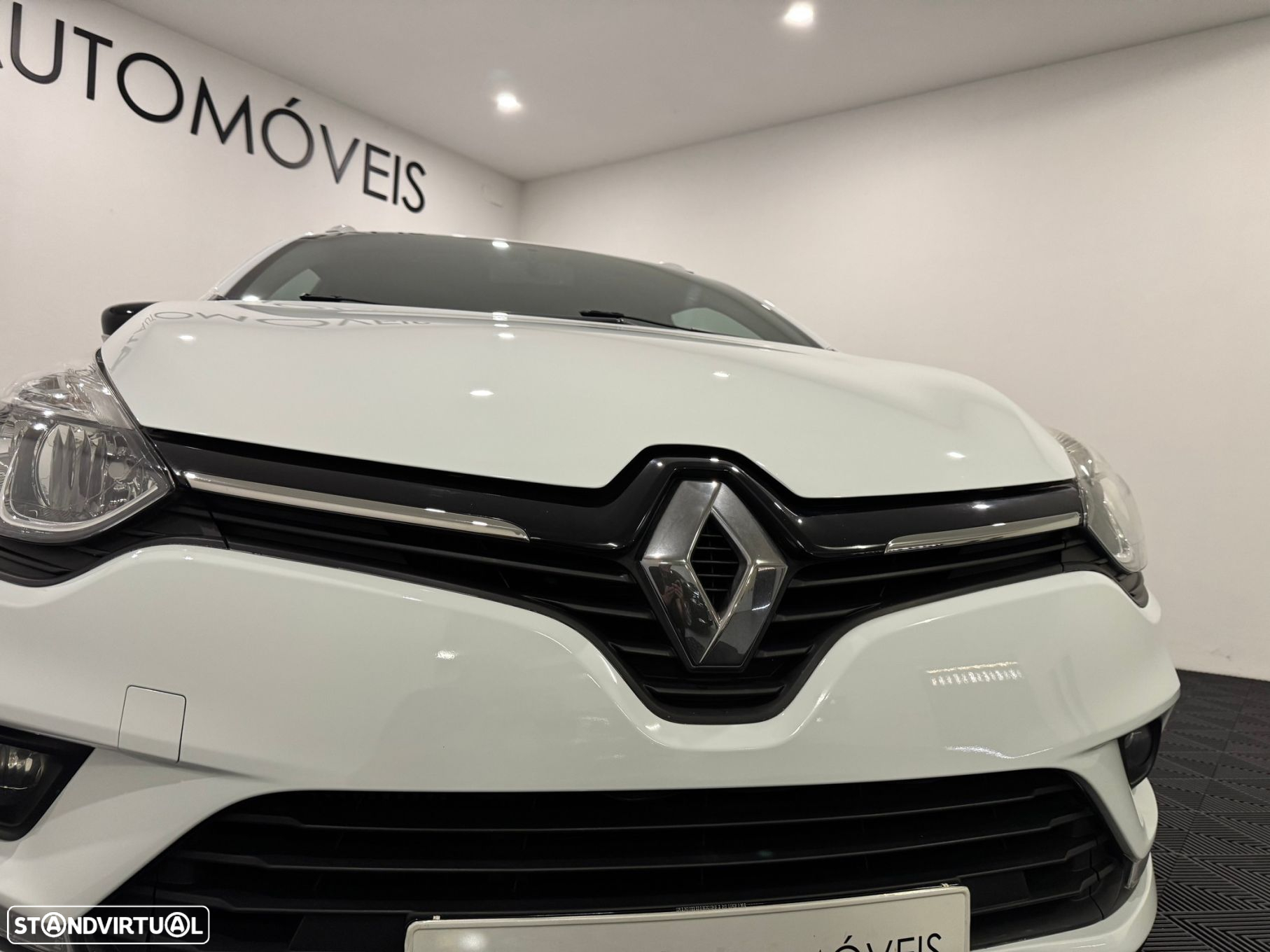 Renault Clio Sport Tourer 0.9 TCe Limited - 12