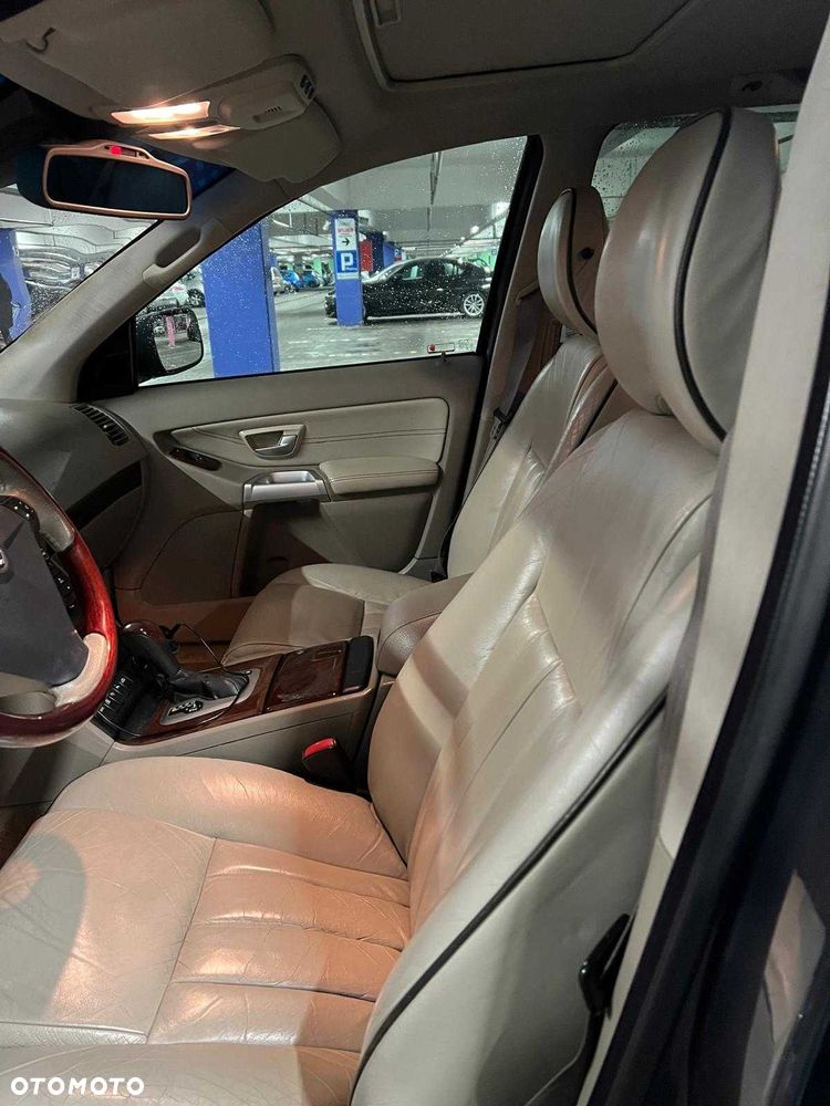 Volvo XC 90 - 8