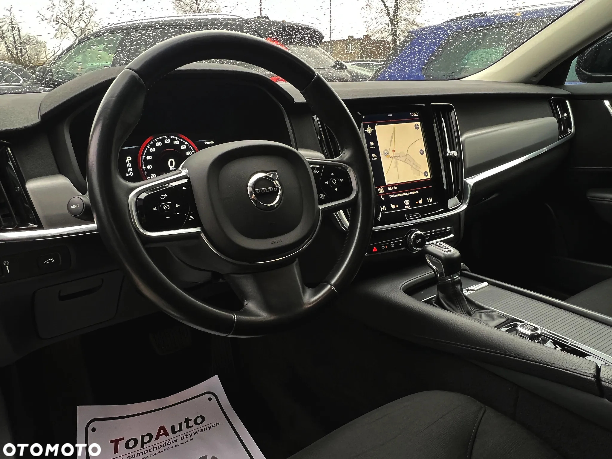 Volvo V90 D4 Momentum Pro - 18