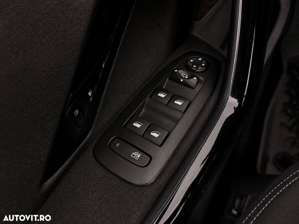 Peugeot 208 1.2 L PureTech ETG Allure - 9