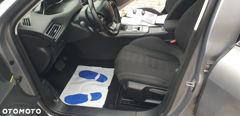 Peugeot 308 BlueHDi 150 Automatik Stop & Start Niveau 2 Business-Line - 19