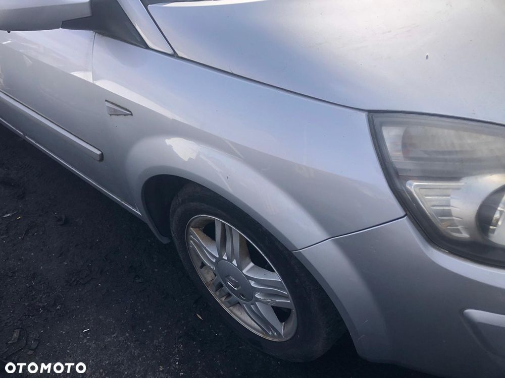 Błotnik Przód prawy      RENAULT SCENIC II FL LIFT ted 69 - 1