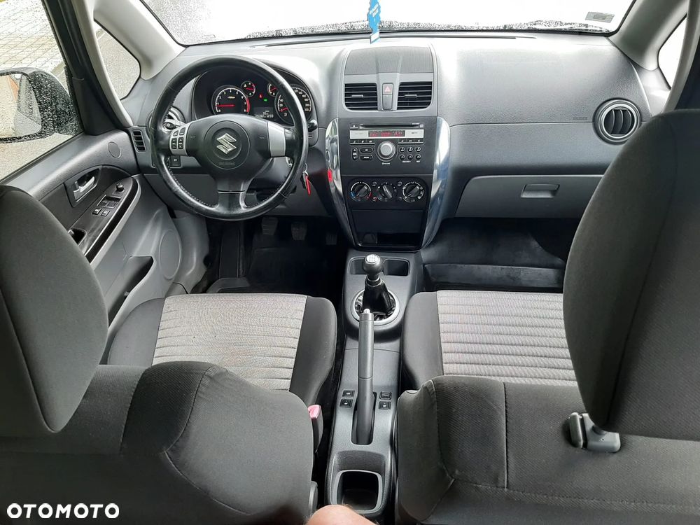 Suzuki SX4 1.6 Comfort Plus 4WD - 24