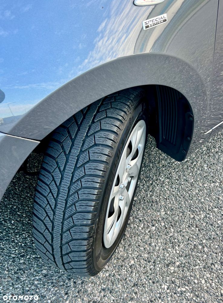 Hyundai i10 1.0 YES Silver - 32