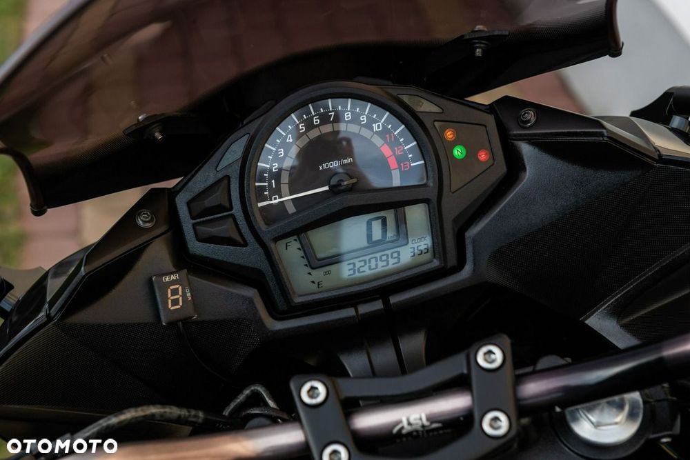 Kawasaki ER - 8