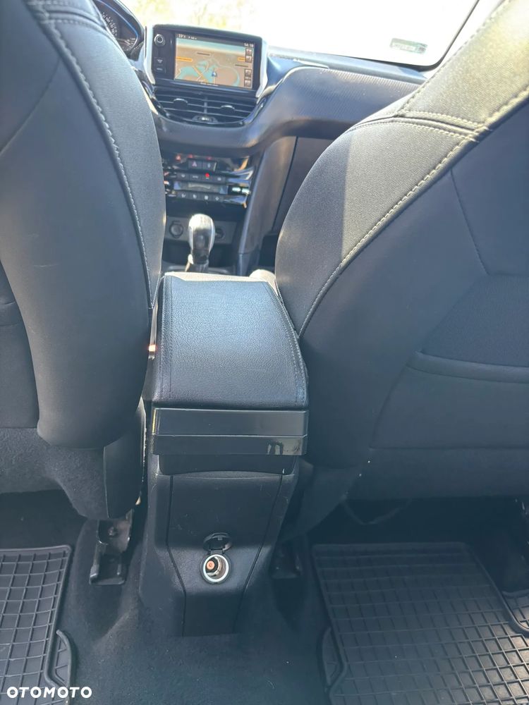 Peugeot 2008 PureTech 82 Allure - 19