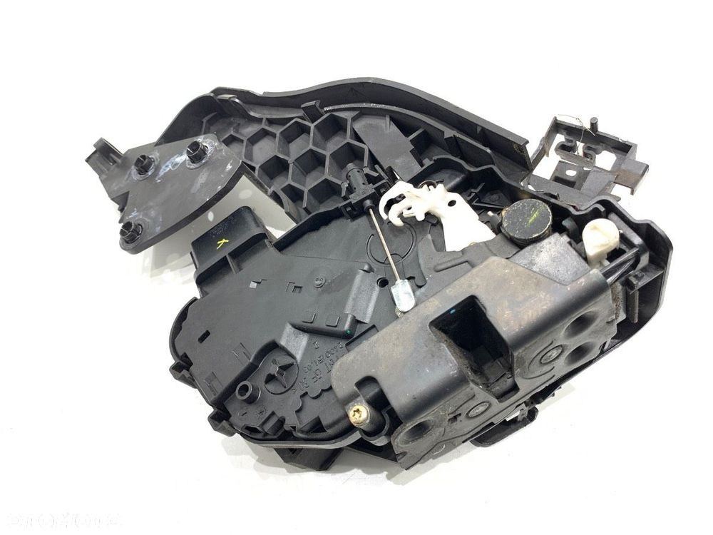 ZAMEK DRZWI PRAWY TYŁ  VOLVO V50 (545) 2003 - 2012 2.0 D 100 kW [136 KM] olej napędowy 2004 - 2010 - 2