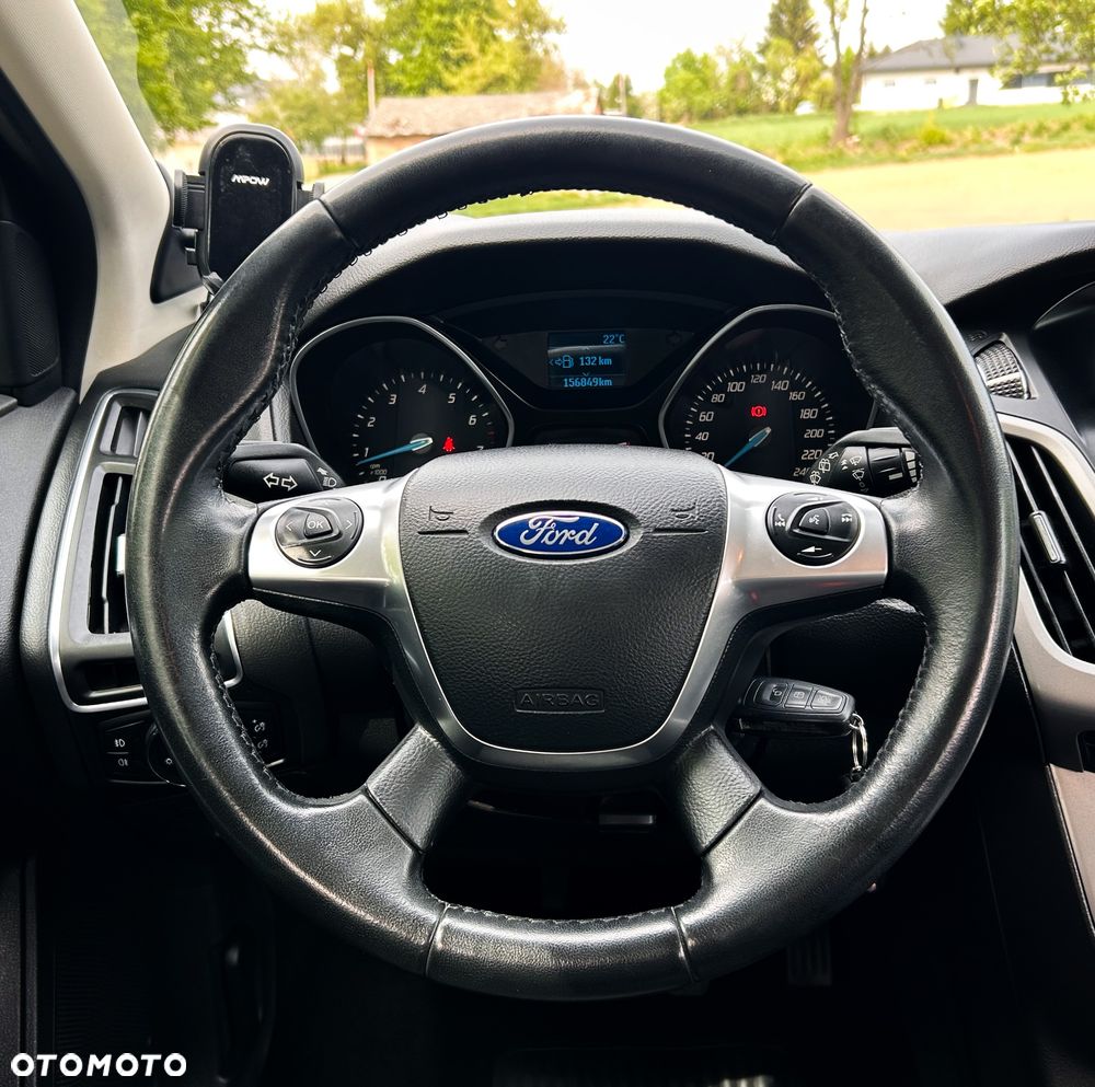 Ford Focus 1.0 EcoBoost Trend - 32