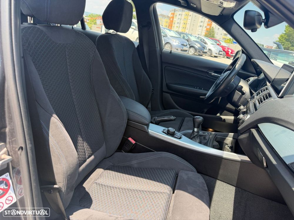 BMW 116 i Pack M - 12