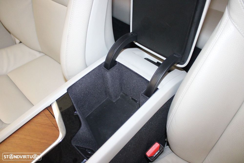 Volvo V90 2.0 B4 Momentum Plus Geartronic - 29