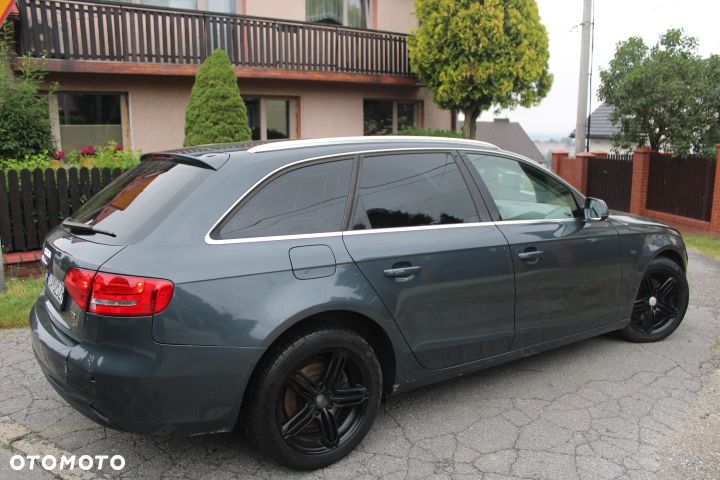 Audi A4 Limousine - 13
