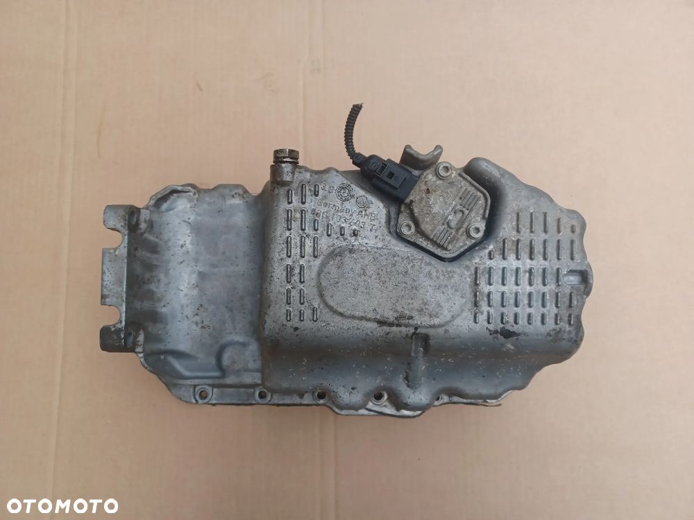 MISKA OLEJU VW 1.4 TSI 1.6 FSI 03C103603T - 4
