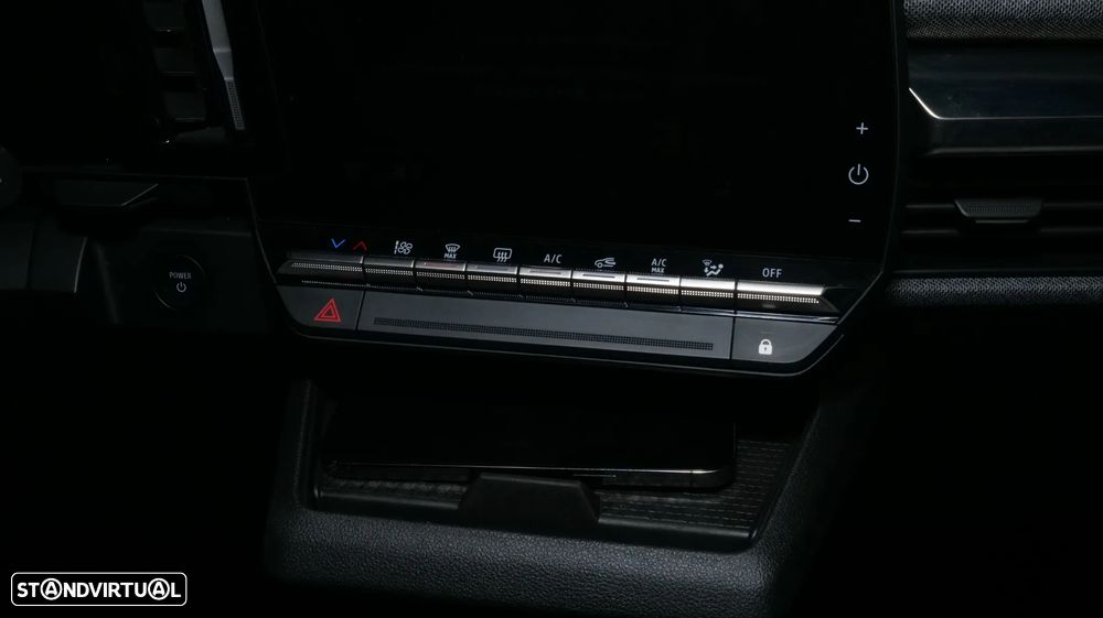 Renault Mégane E-Tech - 12