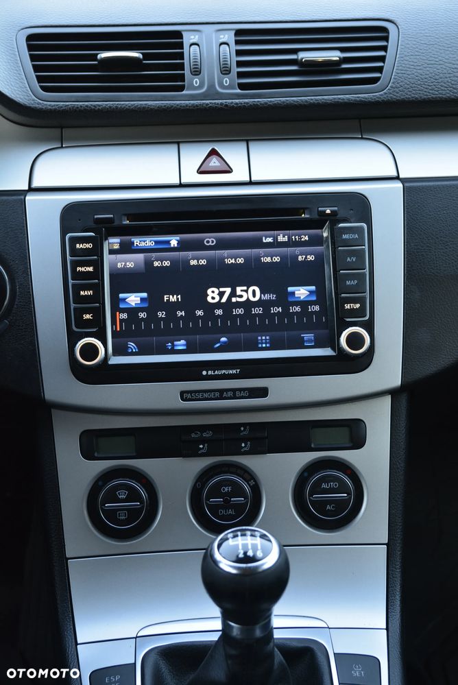 Volkswagen Passat - 28