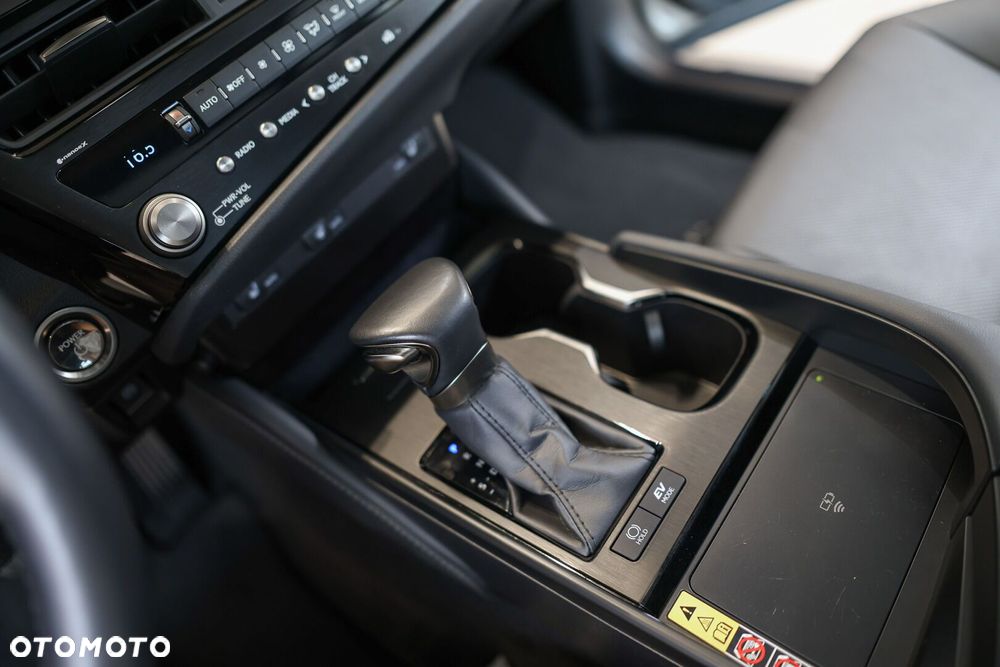 Lexus ES 300h Business Edition - 20