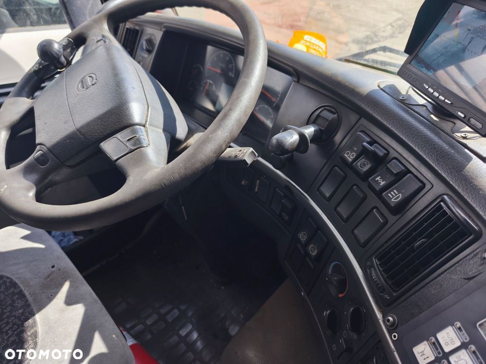 Volvo Fm 9 260 6X2 - 25