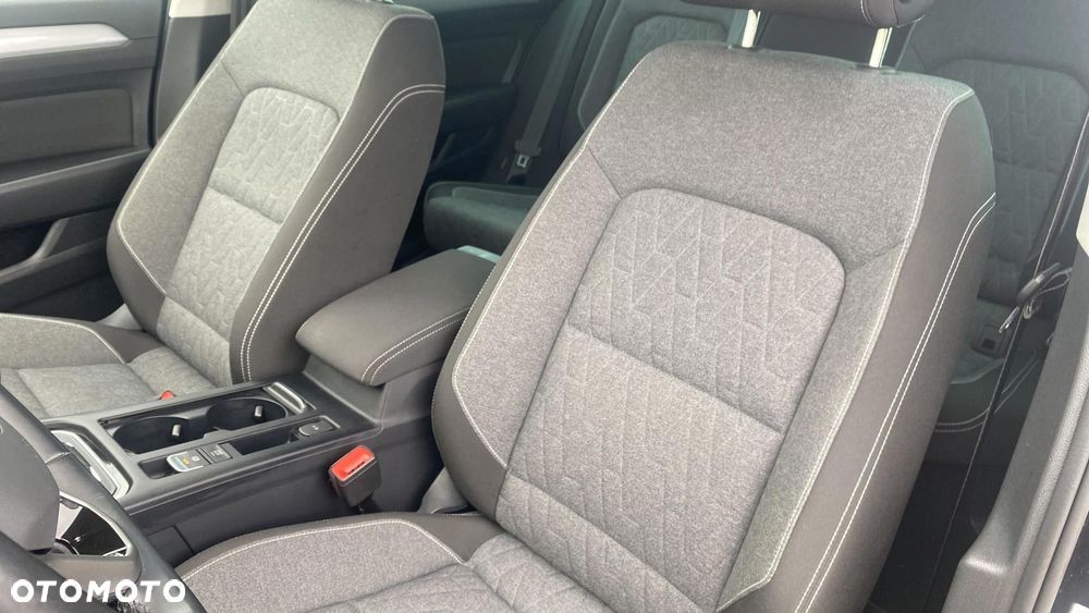 Volkswagen Passat - 17