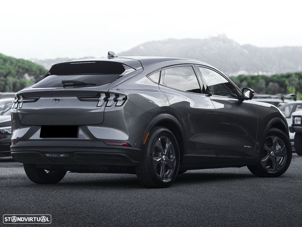 Ford Mustang Mach-E 75.7 kWh Base - 4