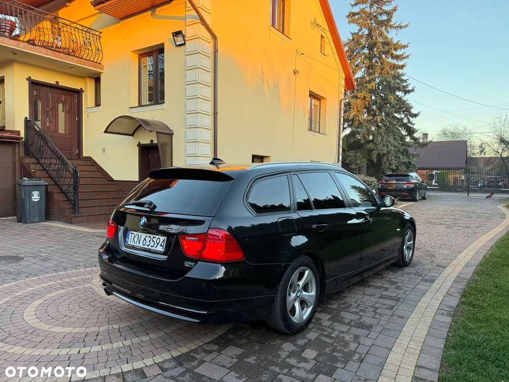 BMW Seria 3 320d Efficient Dynamics Edition - 13