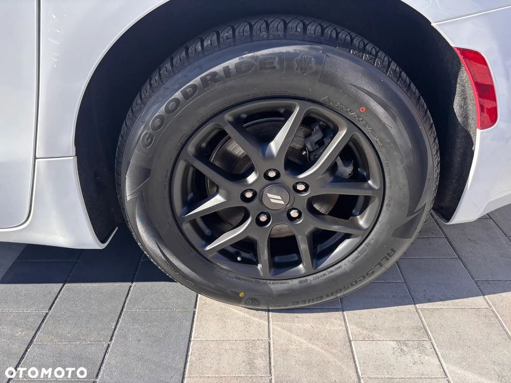 Chrysler Pacifica - 22