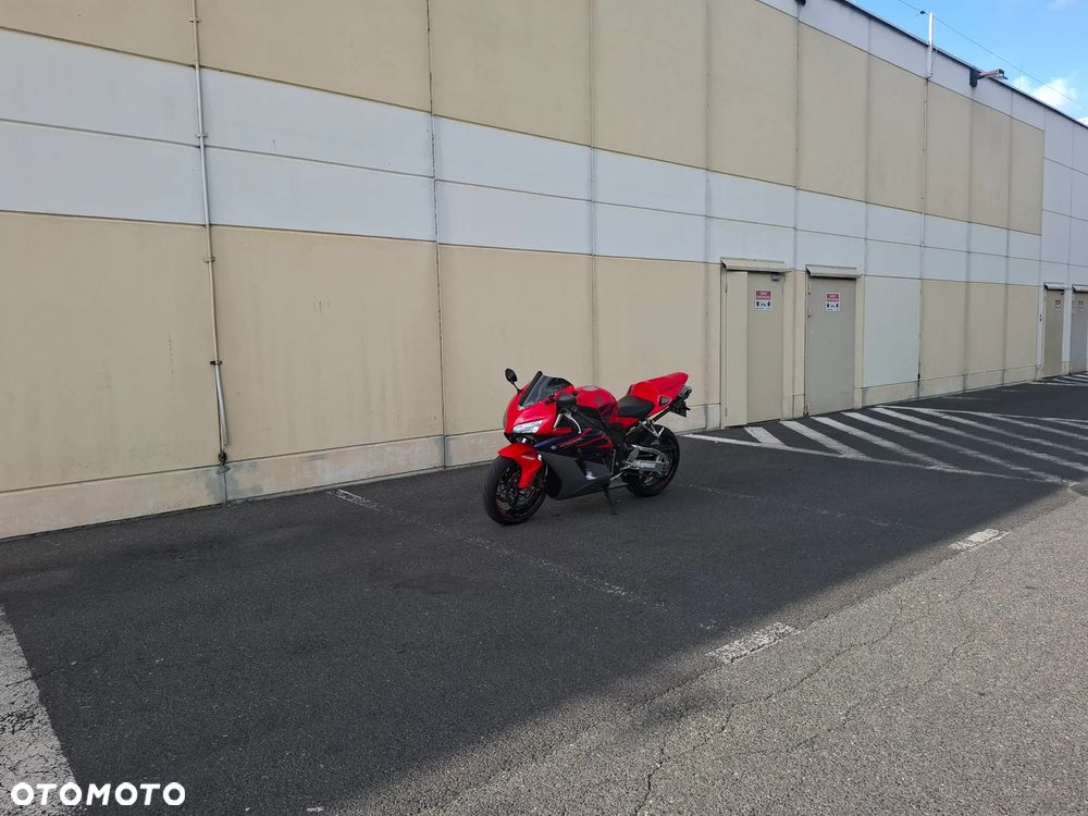 Honda CBR - 7