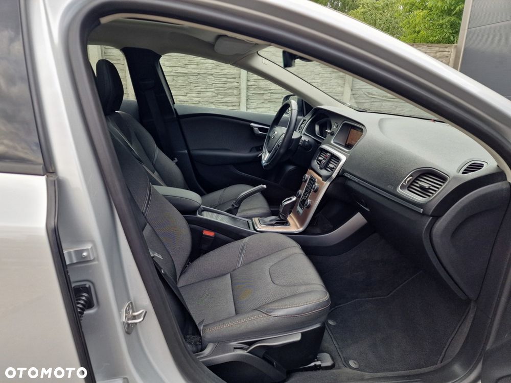 Volvo V40 Cross Country D2 Geartronic Momentum - 26