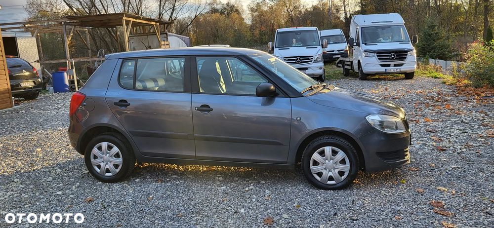 Skoda Fabia 1.2 HTP Ambiente - 33