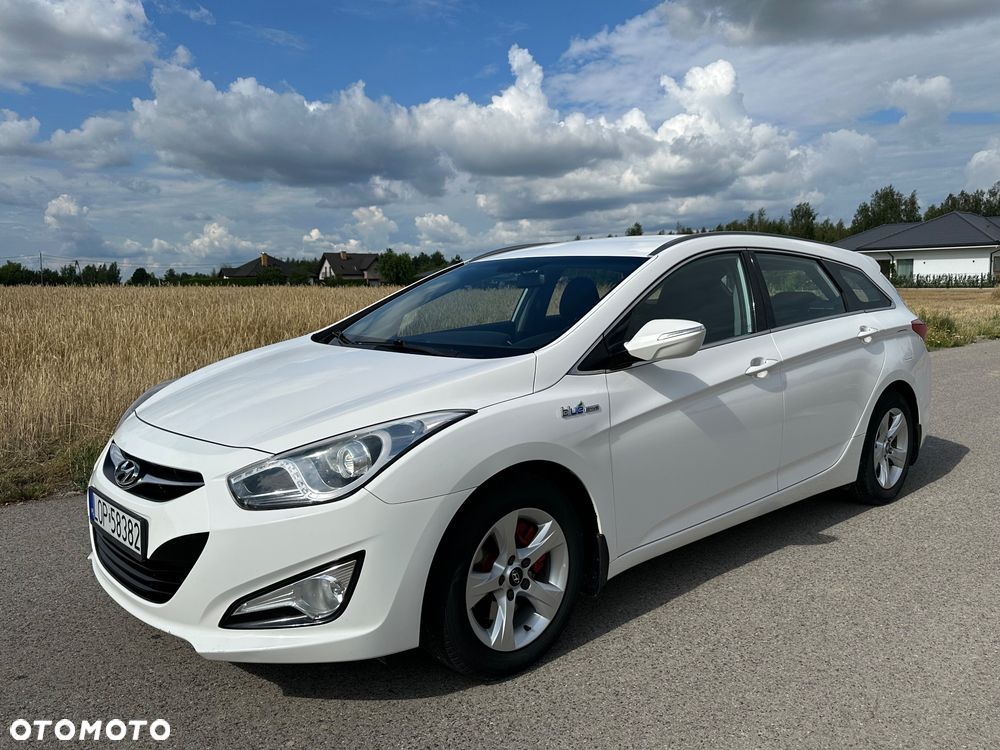Hyundai i40 Kombi blue 1.6 Family - 3