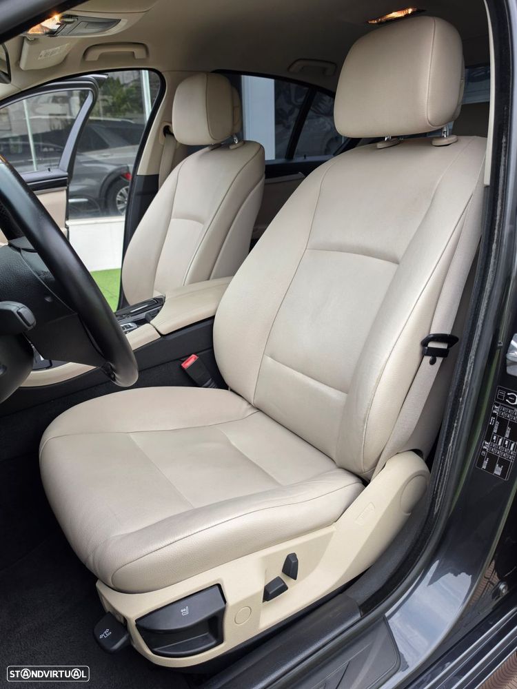 BMW 525 d Auto - 24