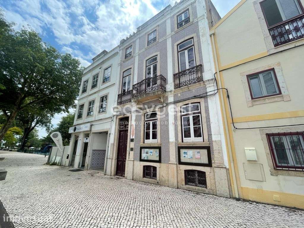 Prédio de escritórios no centro da Figueira da Foz Largo do Tribunal - Grande imagem: 4/19