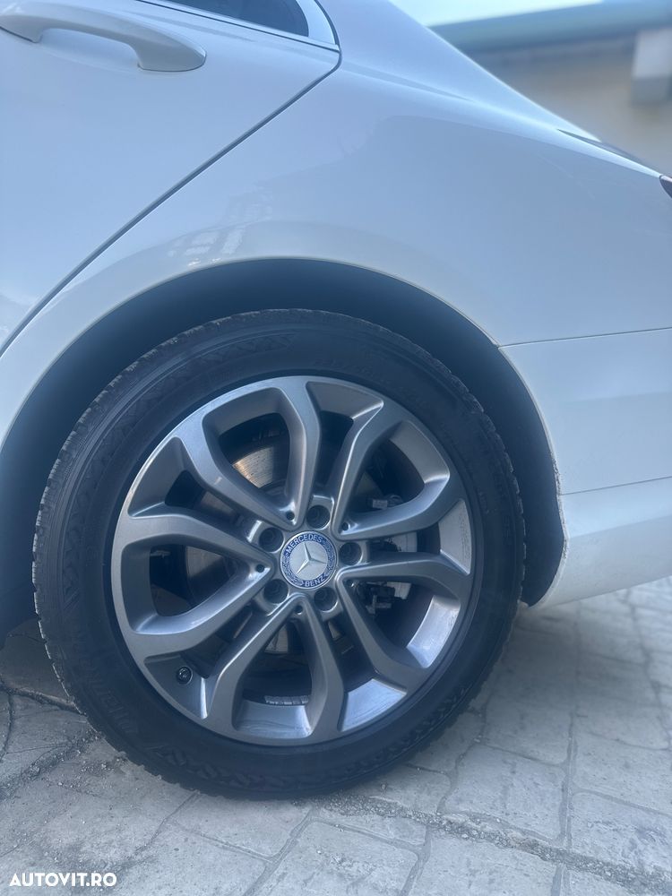 Mercedes-Benz C 220 CDI DPF Automatik BlueEFFICIENCY Avantgarde - 28