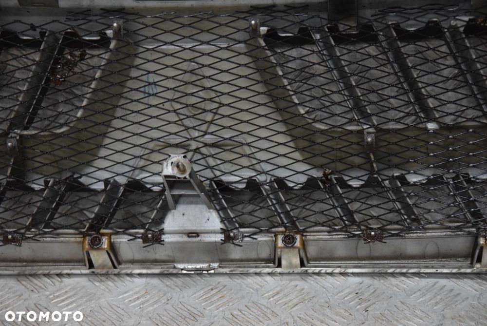 MITSUBISHI PAJERO III LIFT GRILL ATRAPA - 17