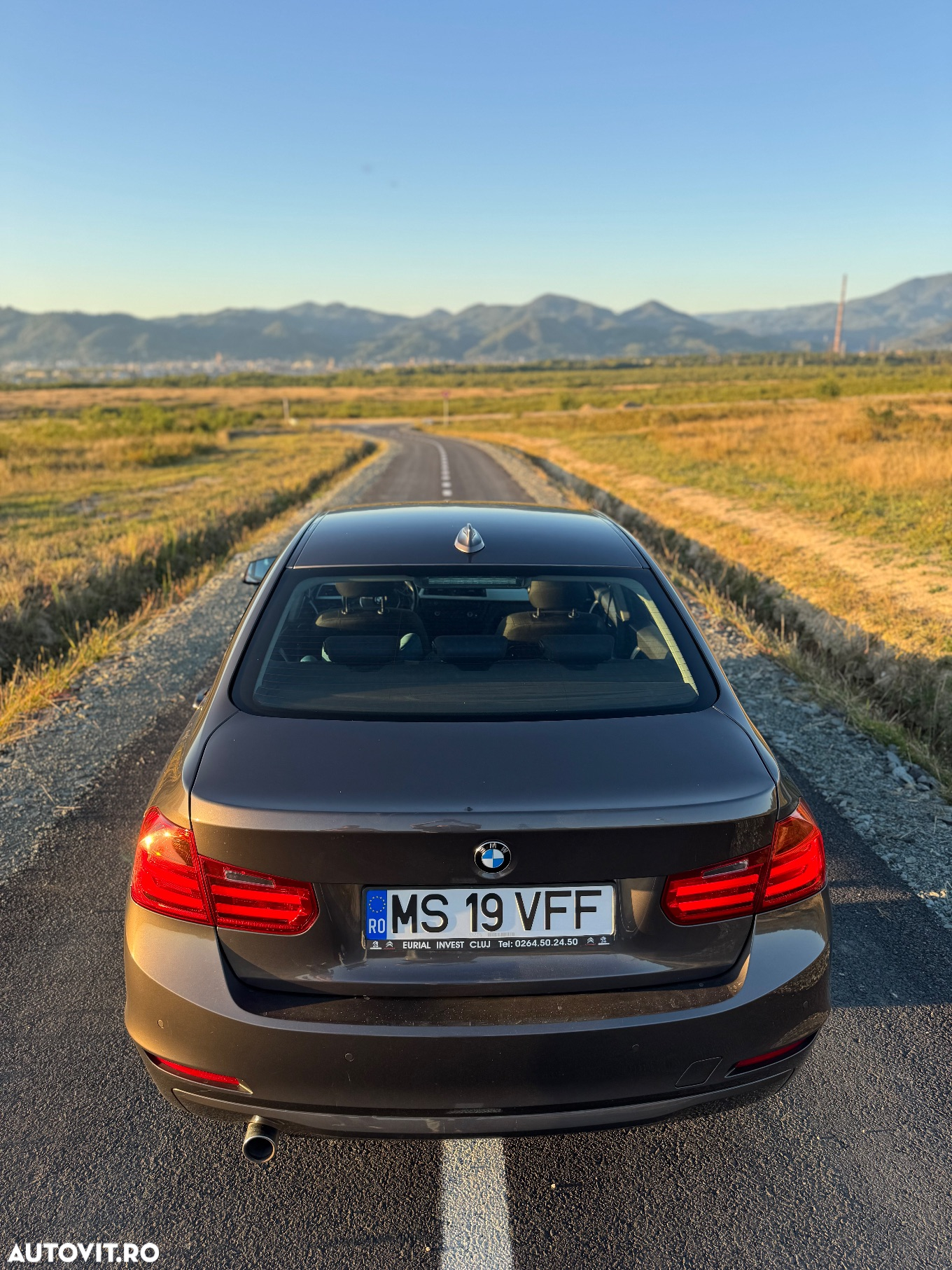 BMW Seria 3 318d - 8