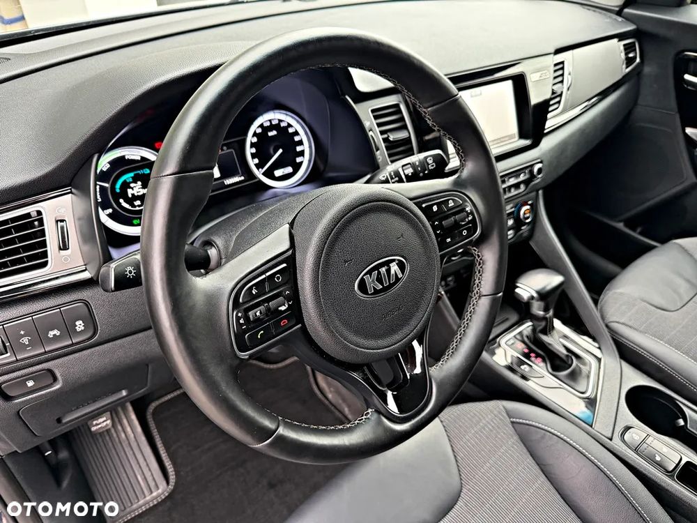 Kia Niro ver-1-6-gdi-plug--in-hybrid-l - 19