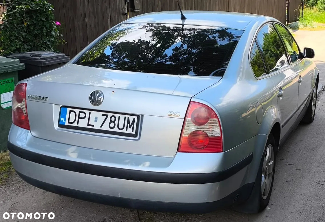 Volkswagen Passat 2.0 Comfortline - 3