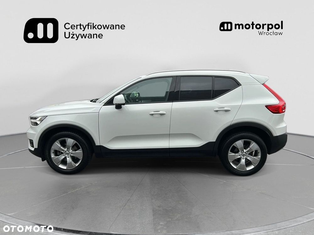 Volvo XC 40 T3 Momentum Pro - 3
