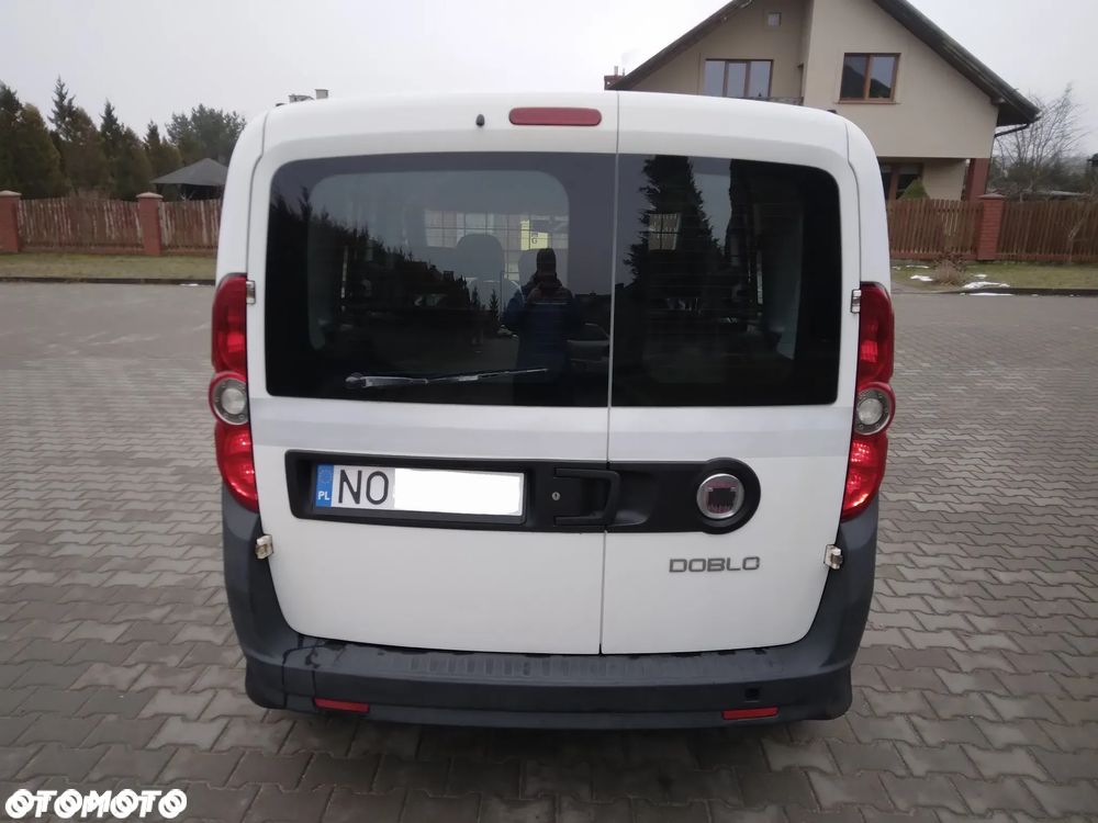 Fiat Doblo 1.4 16V Active - 11